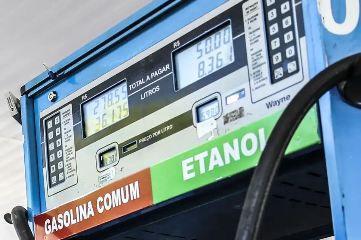 Alívio no Bolso: Petrobras Reduz Preço da Gasolina em 4,9% nas Refinarias